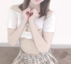 えみり(22)